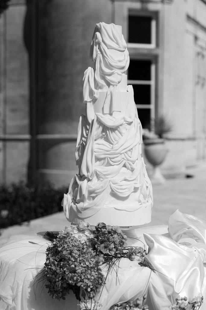 Editorial luxury wedding cake by The Orchid Kitchen